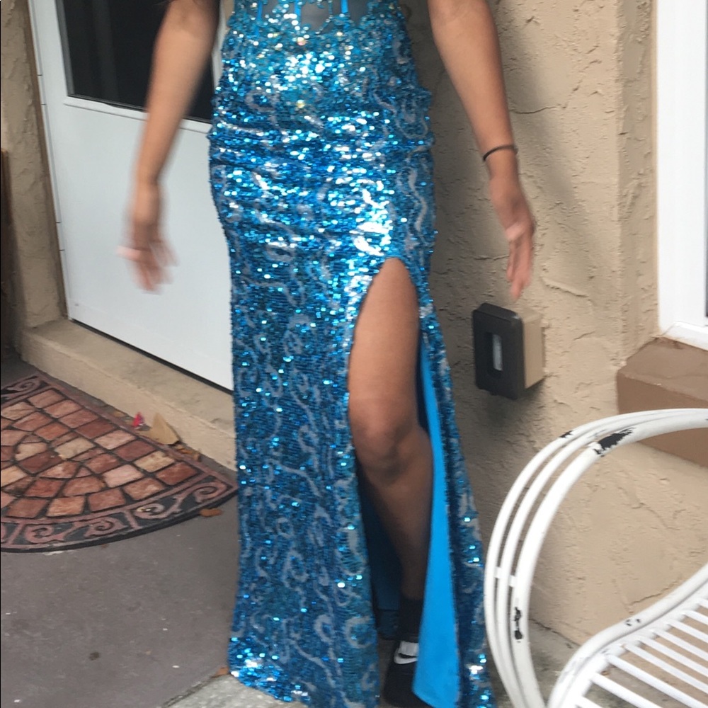 Prom Dress - Picture 2 of 5